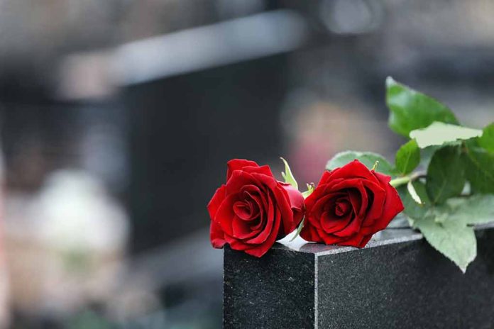 Grave, Flowers