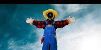 Ominous “Scarecrows” Watching Whole Neighborhoods