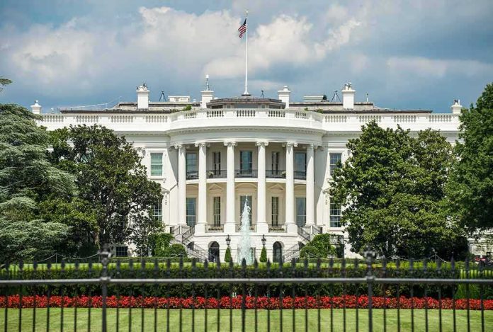 shutterstock_1198847647 The White House north facade behind a black iron fence